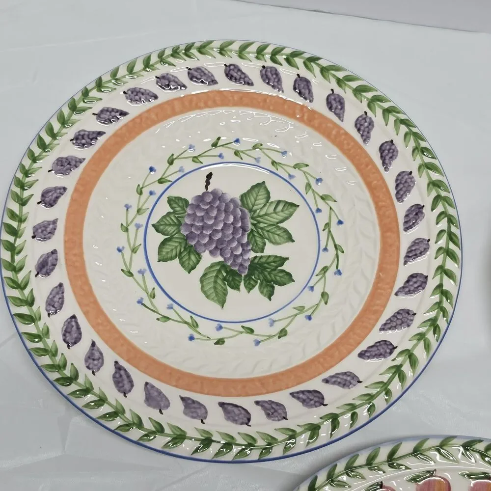 Strata Group Fresh N’ Fruity Salad /Lunch Plate 8.5